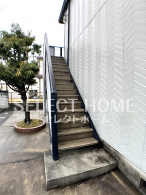 【エントランス】 | ハウスプラザひかる | 建物の内部です