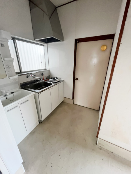 初生町貸事務所の内装