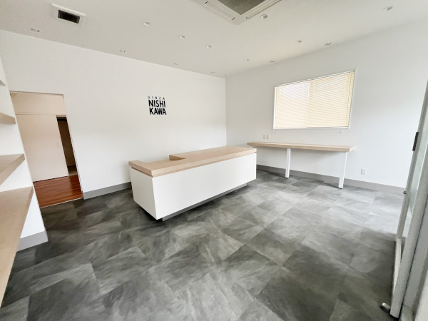 初生町貸事務所の内装