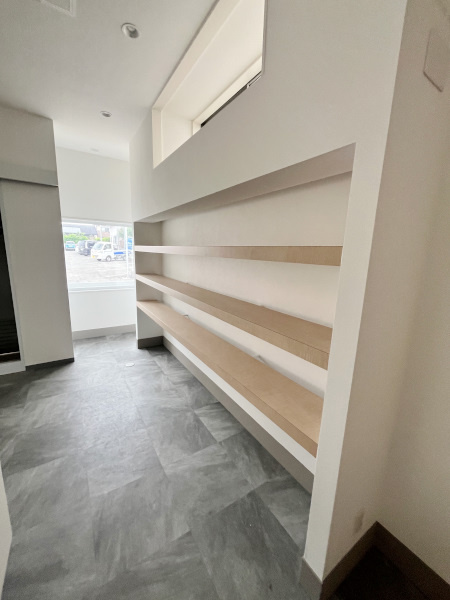 初生町貸事務所の内装