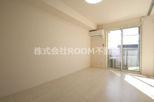 コンフォーレ鷹尾 A・Ｂ棟の居間・リビング|こちらの居間で趣味の時間をお楽しみください