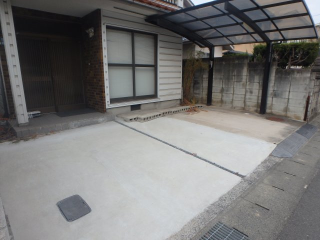 中庄お手頃中古の駐車場