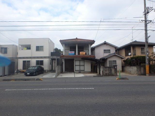 中庄お手頃中古の前面道路含む現地写真