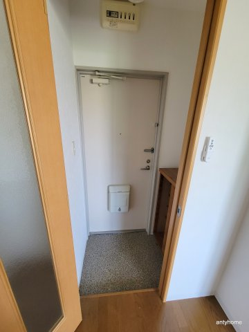 ハイツ丸松　仲介手数料無料の玄関