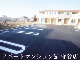【駐車場】
