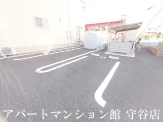 【駐車場】