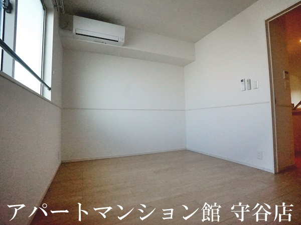 ハウス　AIAIの内装