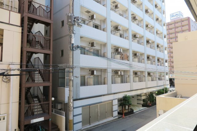 Huttenwerke Osaka Nambaの周辺