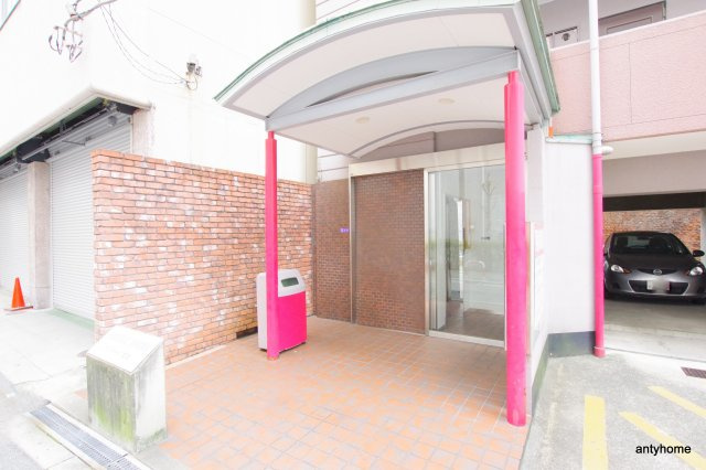 プレステージ堂島　仲介手数料無料のエントランス