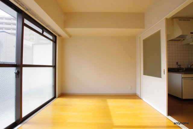 プレステージ堂島　仲介手数料無料の洋室