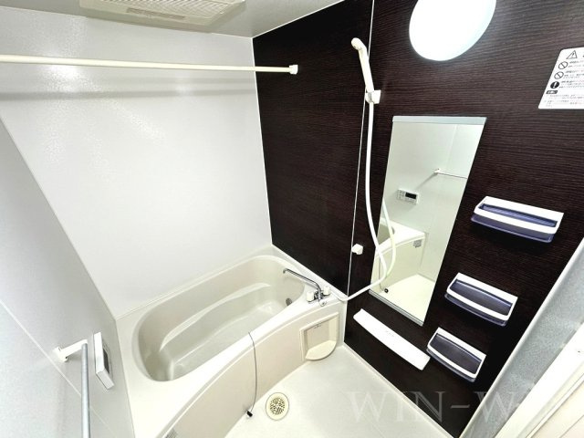 ソレイユ イーストの浴室