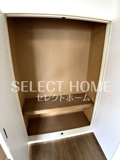 【収納】 | エクセレンス緑丘 | 大きなスペースがあり、収納には困りません