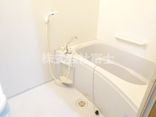 カルディア神田の浴室