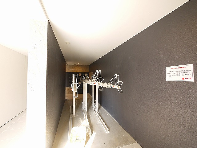 COZY奈良公園のその他共用部分|駐輪場です。