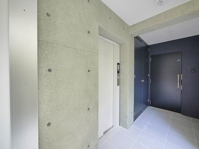 COZY奈良公園のその他共用部分|エレベーター付きです。