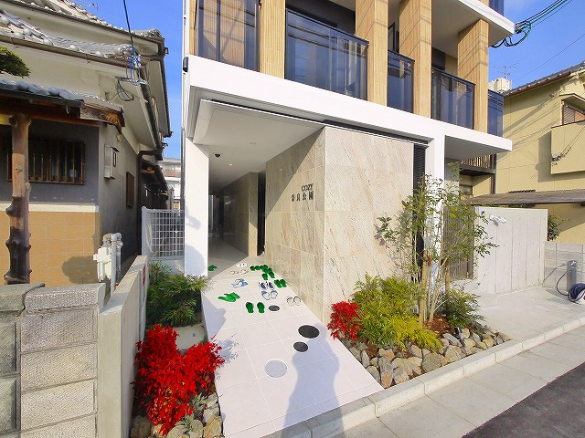 COZY奈良公園のエントランス|清潔なエントランスです