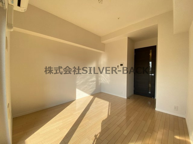 サムティ南堀江LUCEの居間・リビング