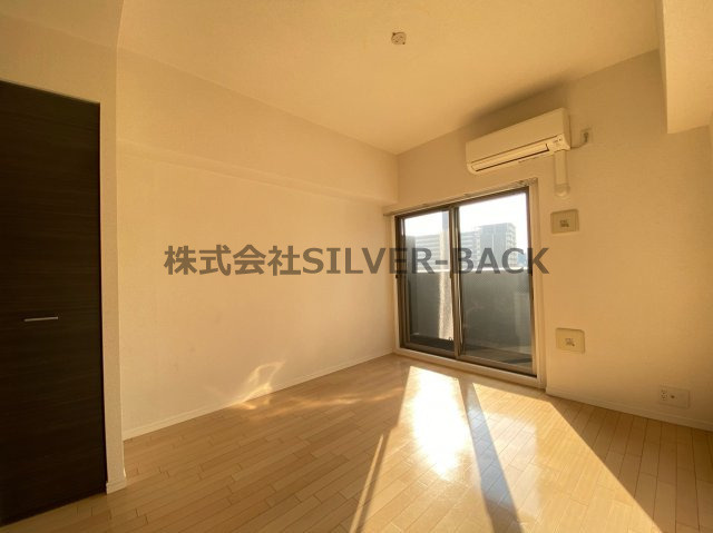 サムティ南堀江LUCEの居間・リビング