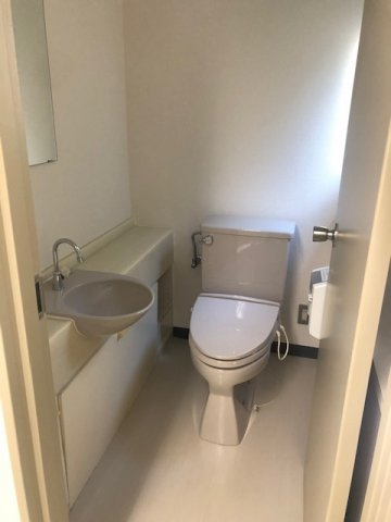 ヒカワザカビルのトイレ