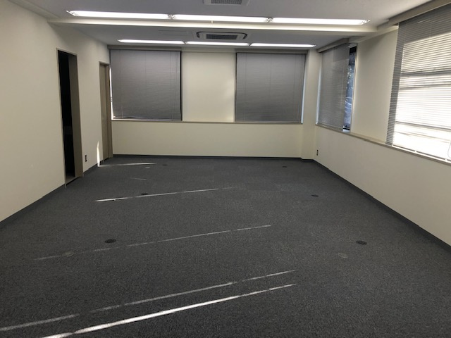 ヒカワザカビルの内装