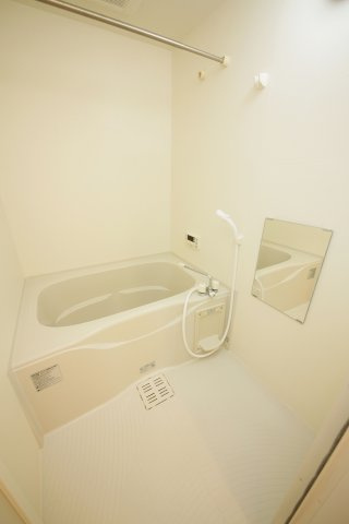 ウエストヒルズ西御堂の浴室