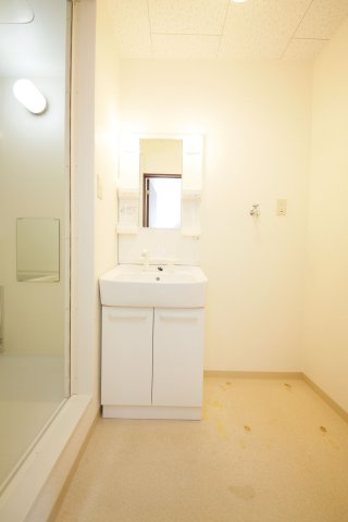 ウエストヒルズ西御堂の洗面所