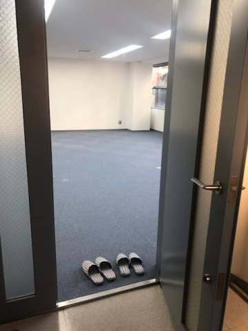 ヤマダビルの内装