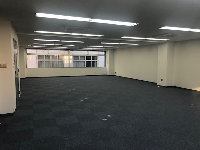 ヤマダビルの内装