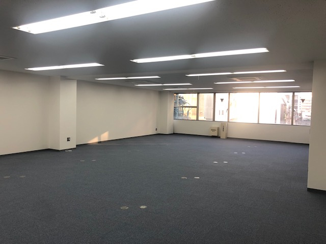 ヤマダビルの内装