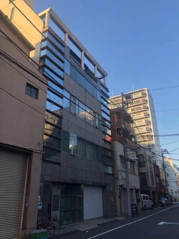 ヤマダビルの外観