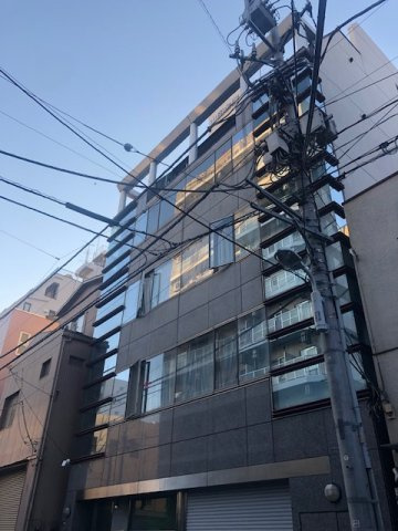 ヤマダビルの外観