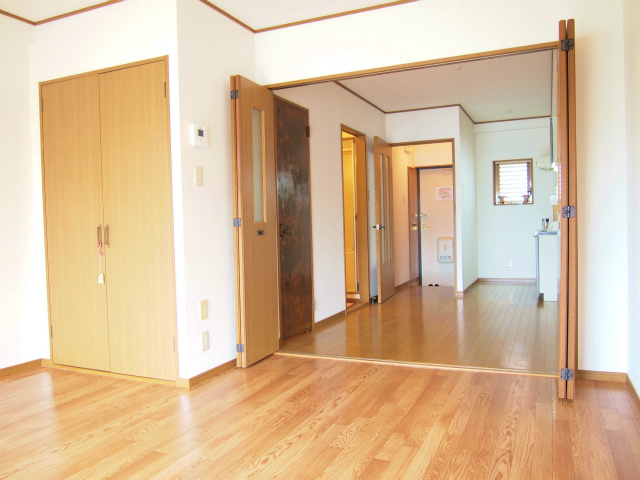 インポート久留米ルビーⅡ【10,000円キャッシュバック対象物件】の寝室|広くて明るい寝室