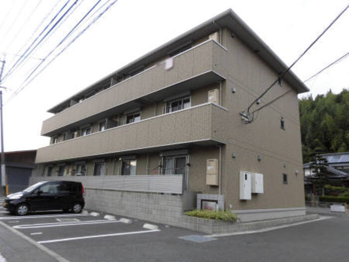 菊池郡菊陽町大字津久礼のアパート
