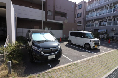 【駐車場】 | Le Chemin | 駐車スペースもあります