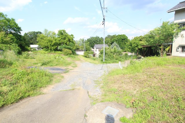 日高市高岡　建築条件なし売地　西武秩父線『高麗駅』徒歩23分　【高麗小学区】の前面道路含む現地写真