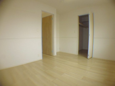 【トイレ】 | ラ・ファミーユ | 温水洗浄便座