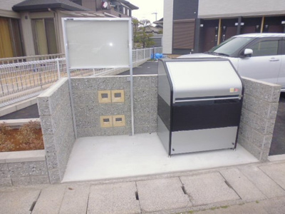 【外観】 | ラ・ファミーユ