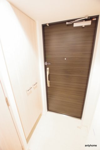 S-RESIDENCE新大阪リデンテ　仲介手数料無料の玄関