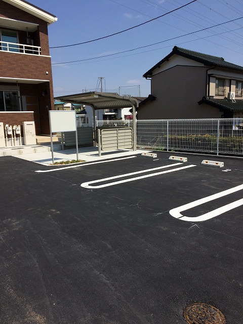 エスポワール住吉の駐車場