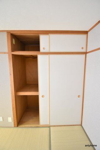 紙谷第１マンション　仲介手数料無料の収納