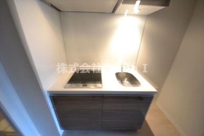 【キッチン】 | アヴェニール北浜 | コンパクトなキッチンで掃除もラクラク