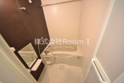 【浴室】 | アヴェニール北浜 | コンパクトで使いやすいお風呂です