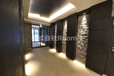 【エントランス】 | アヴェニール北浜 | 清潔なエントランスです