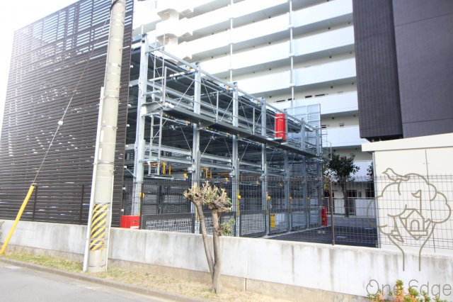 ザ・ロイヤルの駐車場