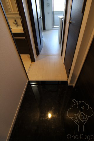 ザ・ロイヤルの玄関