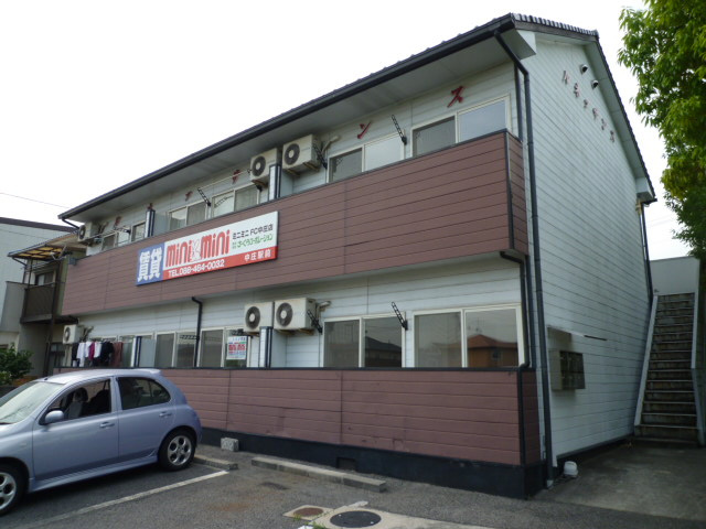 倉敷市中庄のアパートの駐車場