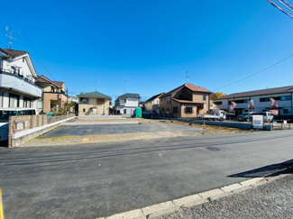 【前面道路含む現地写真】