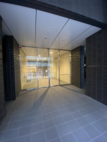 津田沼ザタワーのエントランス