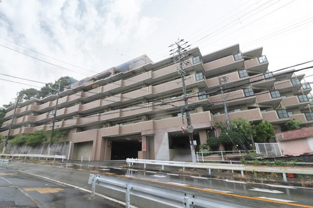 川西市加茂１丁目の中古マンション