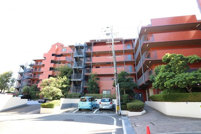 箕面市船場西３丁目の中古マンションの外観